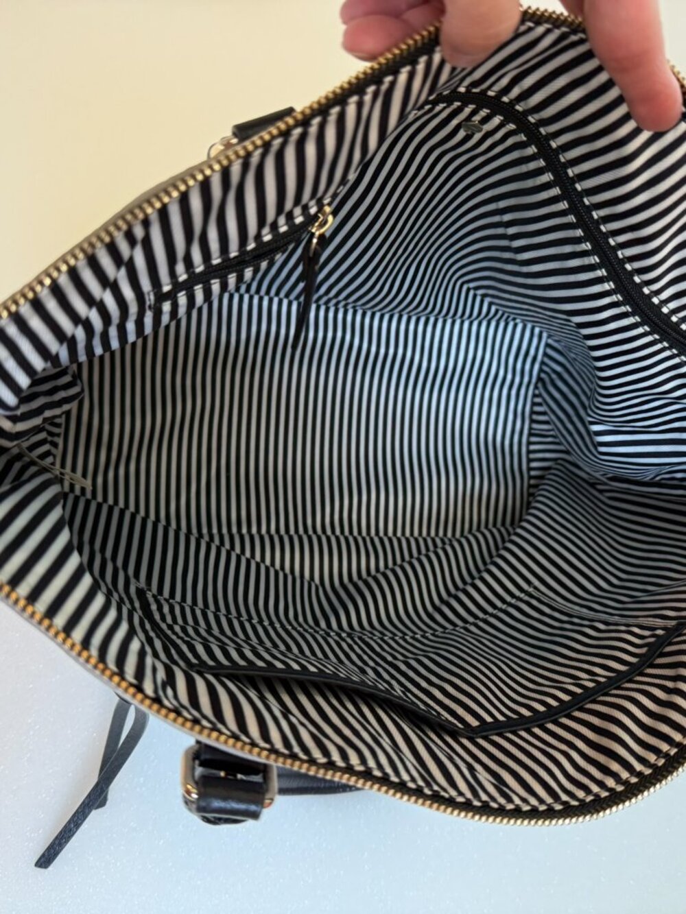 Kate Spade Cobble Hill Large Tote - Picture 7 of 8